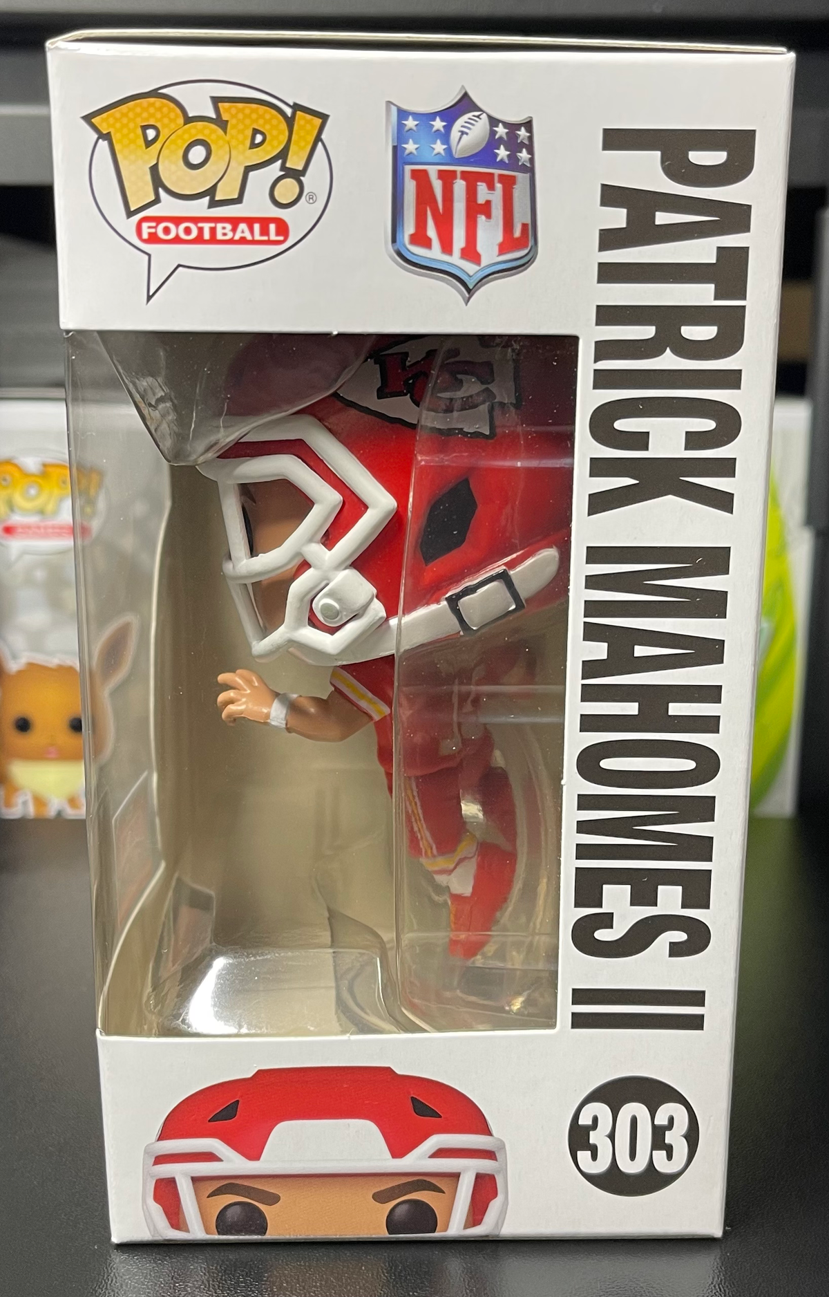 Patrick Mahomes II Funko Pop! #303 NFL Chiefs – Target Con Exclusive image 3